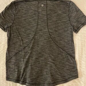 lululemon athletica Women's Charcoal Short Sleeve Tee